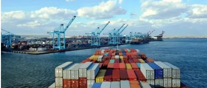 海运费居高不下！上海到洛杉矶海运费高达32000美金，运输危机短期内不会缓解