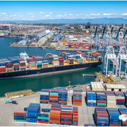 美西港口1800多名码头工人感染新冠，劳动力短缺致港口恢复受阻