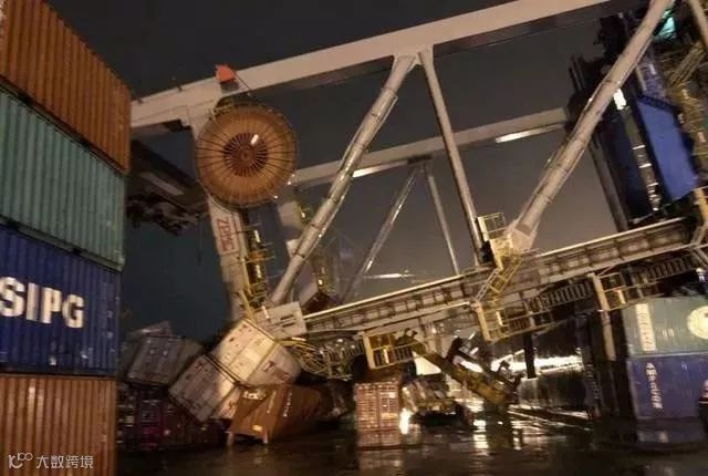 达飞旗下集装箱船撞上码头导致货柜受损船舶被扣，船期已出现严重延误！