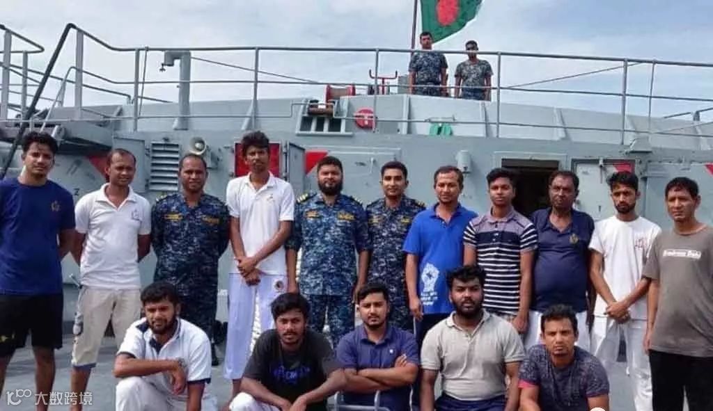 突发丨南美集装箱船搁浅，欧洲集装箱堆垛倒塌，印巴152个集装箱落水，中秋小长假外贸航运业不消停！