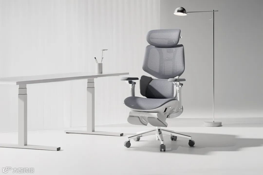 全球首个智能追腰技术发布！黑白调以专业技术成为人体工学椅行业第一