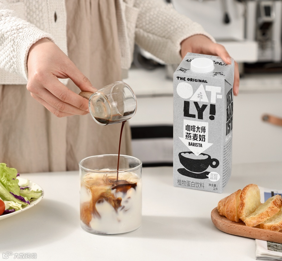 对话OATLY张春：打透、打深、打宽，10亿杯燕麦拿铁之后，饮品创新还能怎么玩？