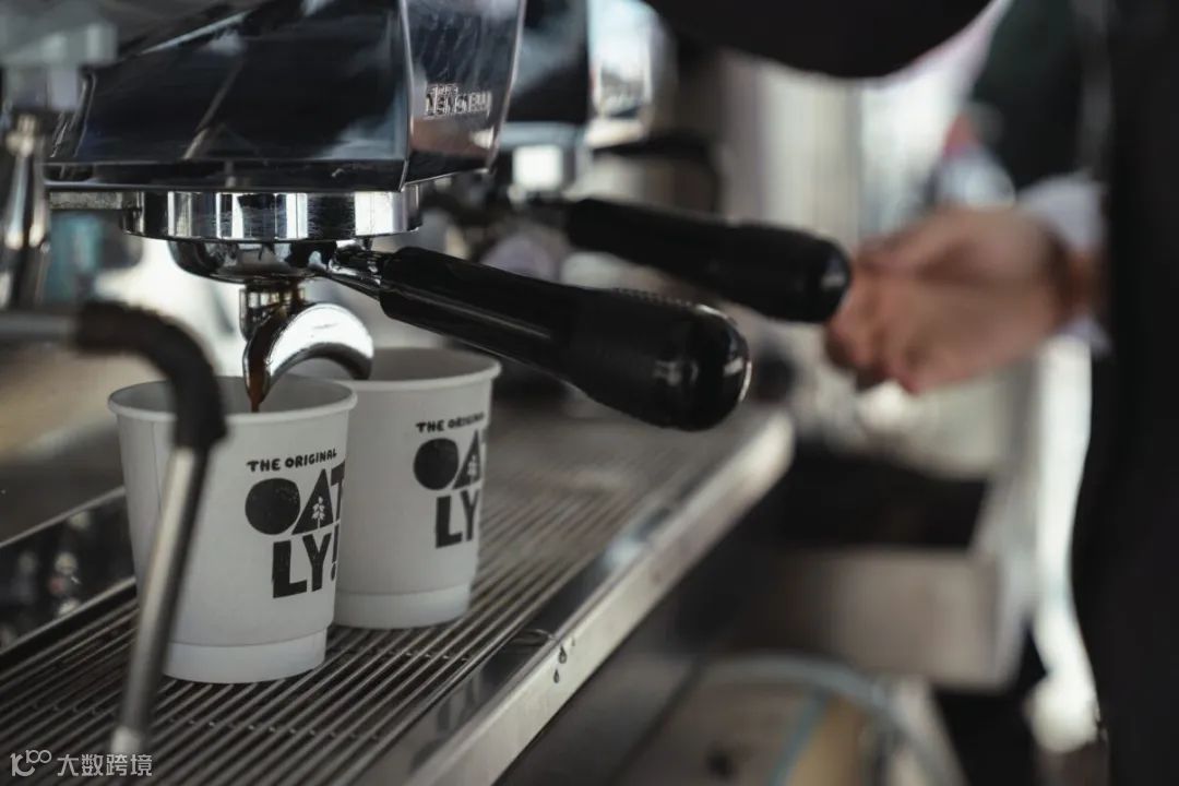 对话OATLY张春：打透、打深、打宽，10亿杯燕麦拿铁之后，饮品创新还能怎么玩？