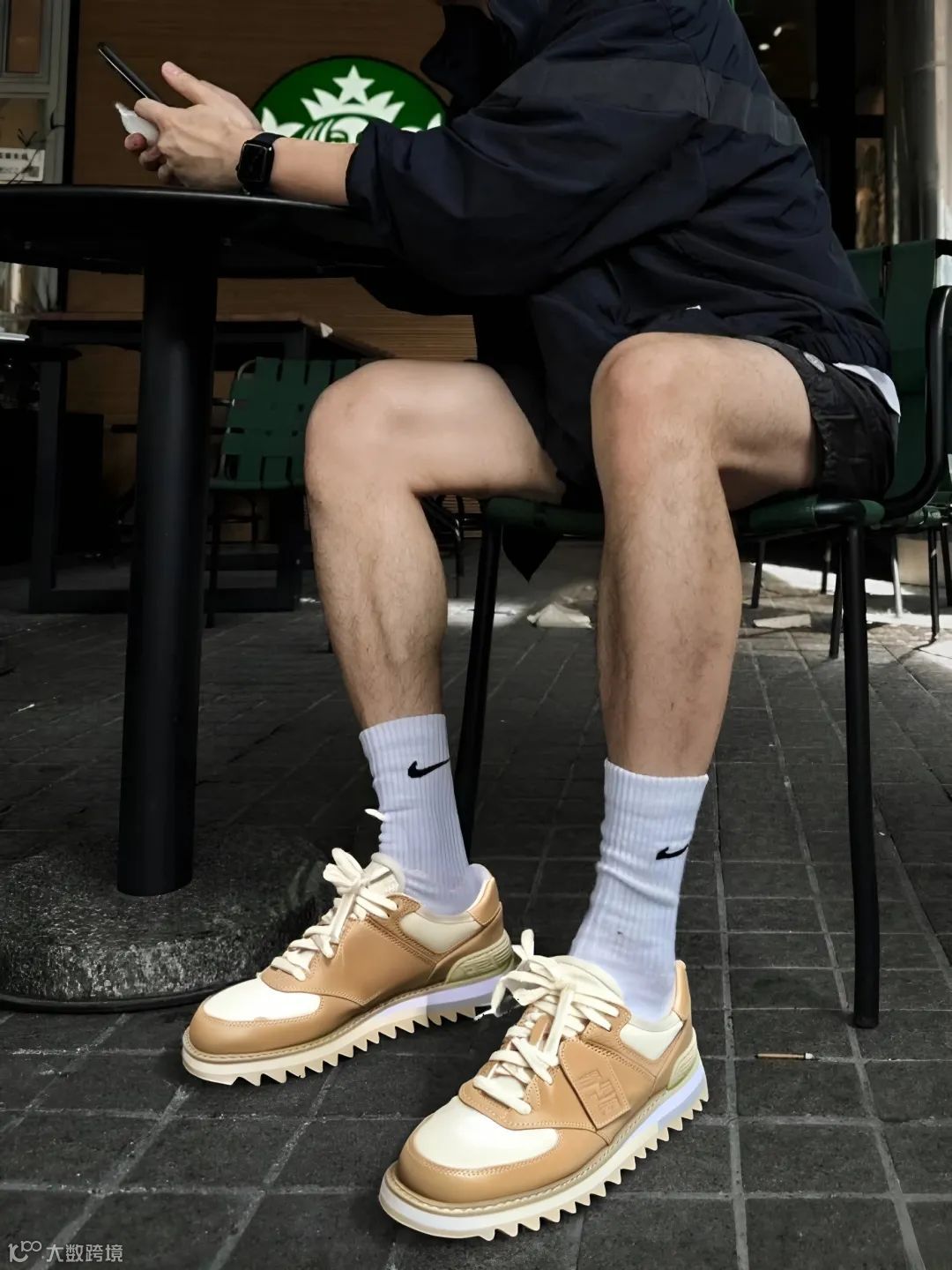 鞋子卖家用AI图片没流量?原来99%的人都搞错了