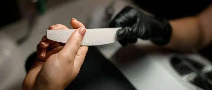 翻译耳机爆卖TikTok，“大功臣”却是美甲沙龙行业?！