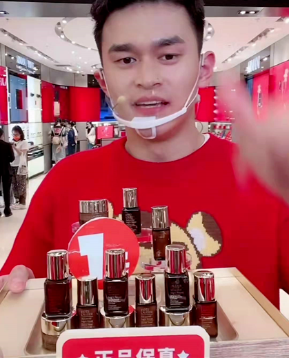 吴柳芳账号解封，一天涨粉几百万