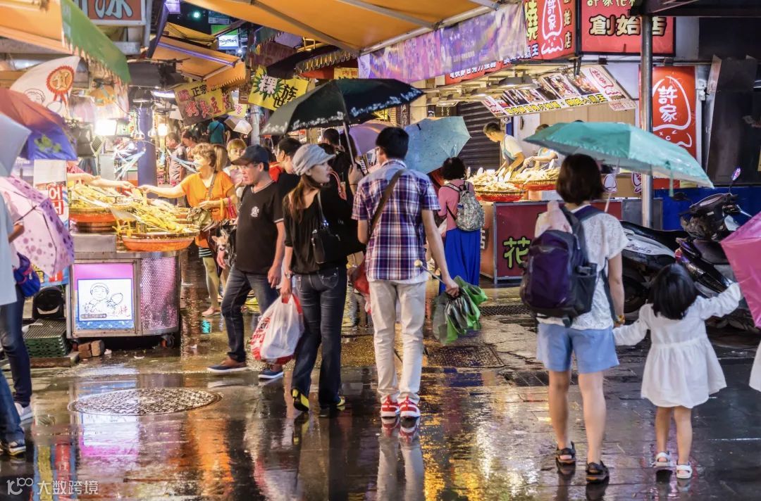 中小商家走出线下生意瓶颈，为何一定要拥抱短视频直播？