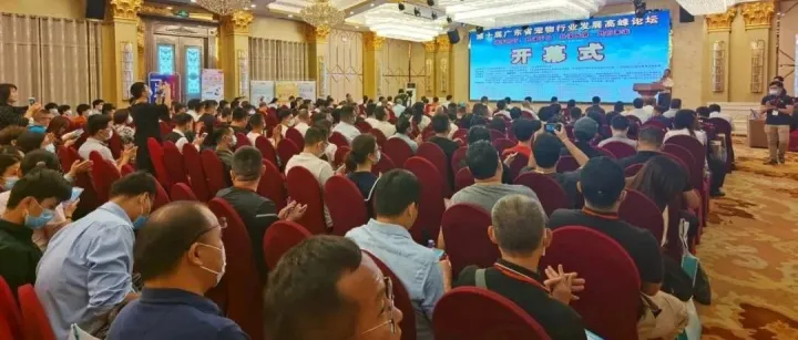 中国猫经济市场现状与其发展趋势丨笔记