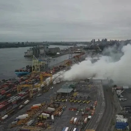 突发！港口集装箱起火！又是锂电池！