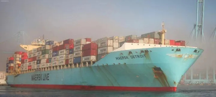 护航时效！马士基两艘集装箱船红海遇袭！被迫掉头撤返！