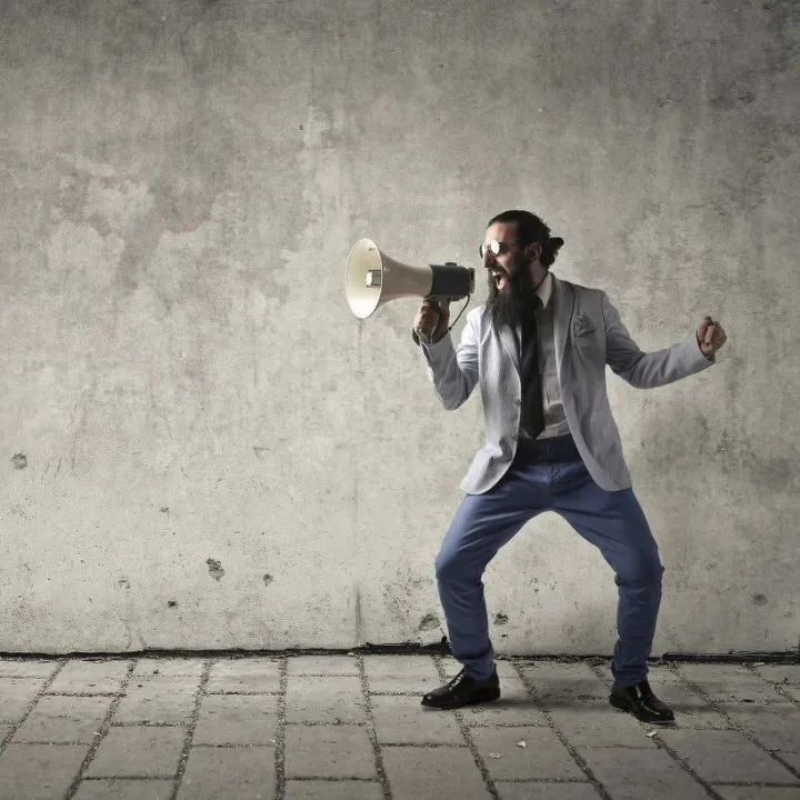 投放Facebook再营销广告，如何精准定位和创建受众群体？