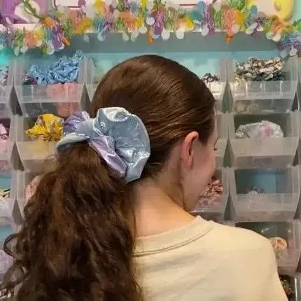 一元发圈变身跨境热销奇迹，16岁翻10倍卖出，年赚超百万美元