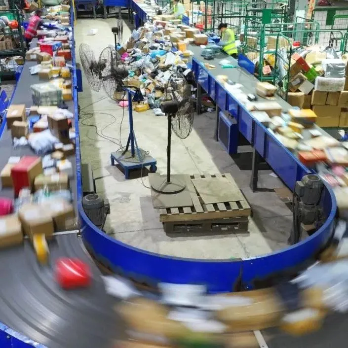 2024年中国快递业务量突破1700亿件