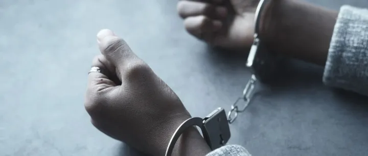 震惊跨境圈！深圳一卖家被刑拘，判处无期徒刑！