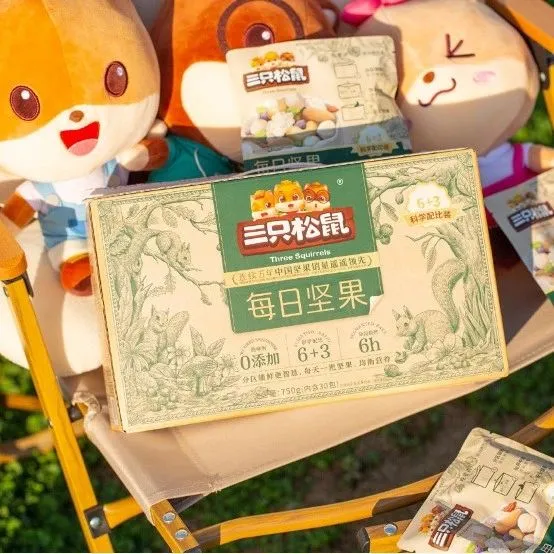 营收持续萎缩，零食大战的2023年，“初代网红”三只松鼠还剩“半只”