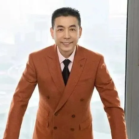 低调的餐饮大鳄：开餐厅、建美食城、打造商业广场，年入50亿