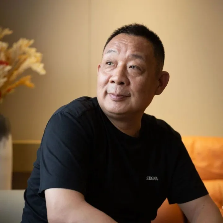 独家专访胖东来创始人：首先要活成一个真的人