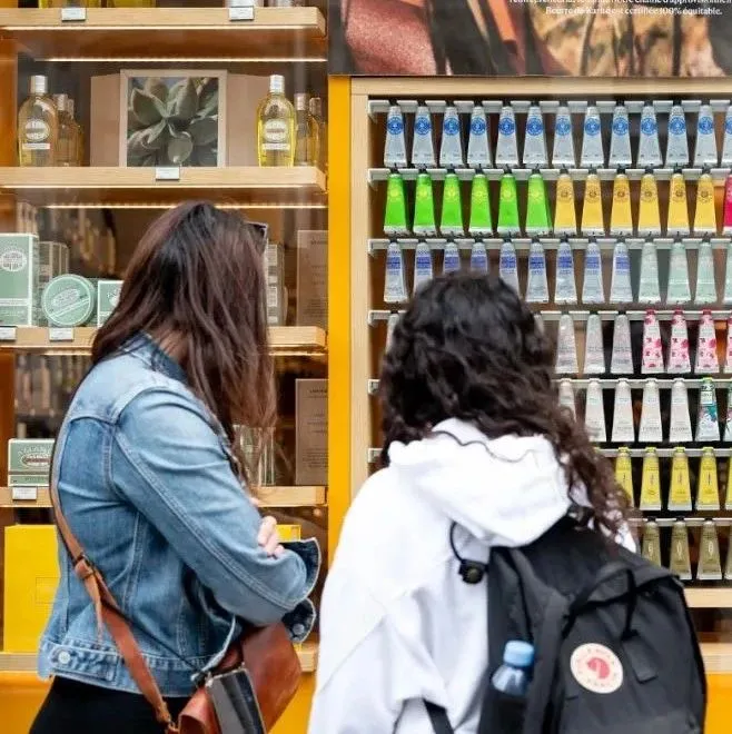 欧舒丹，靠县城贵妇在撑