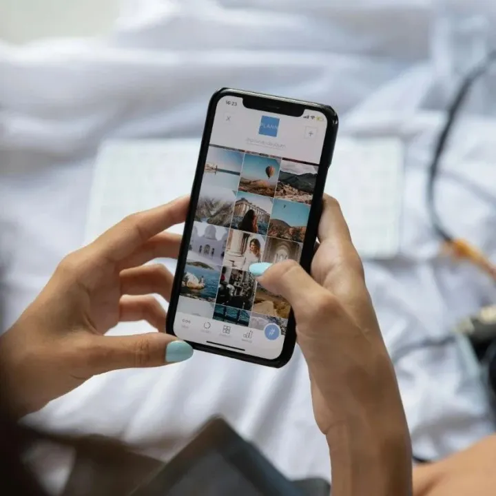 华为小米vivo向上，苹果荣耀OPPO向下