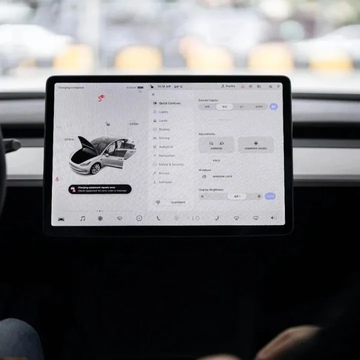 特斯拉领衔，华为、理想跟进，端对端成智驾新赛点