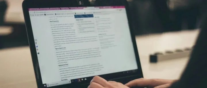 那些偷偷用DeepSeek的外贸人，正在抢走你2025的船票