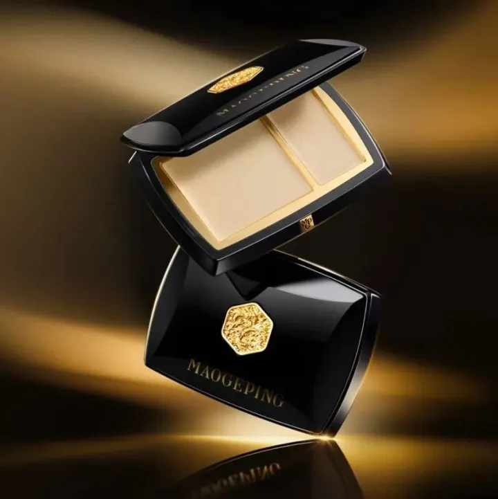 毛戈平今日上市：市值超250亿港元，居国货美妆第四