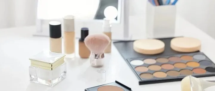 彩妆十年：TOP1四度易主