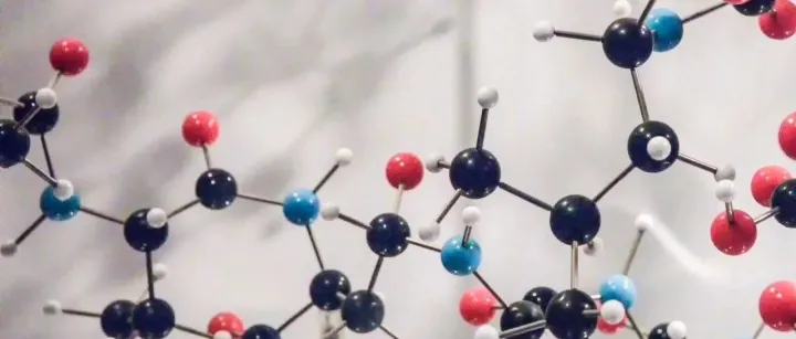 独家 | 2024化妆品备案解析：白牌洗牌，品牌遇冷