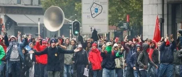 航班全部取消、邮政中断、港口停摆！比利时6万人全国大罢工