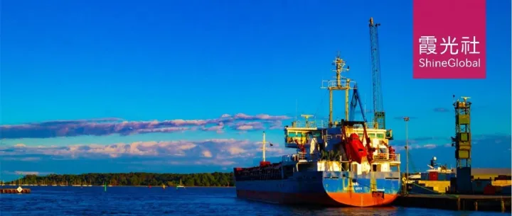 特朗普执政一个月，用关税对抗世界