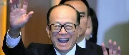 李嘉诚出售巴拿马运河经营权