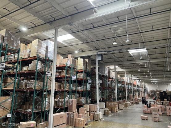菜鸟海外仓内部场景