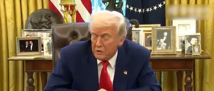 假消息，特朗普：对中国关税400%