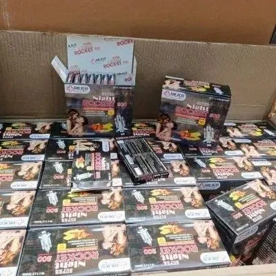 尼日利亚海关查获大量违禁品，包括性药、过期食品和战争无人机