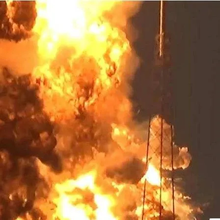 马士基巨轮突发爆炸！3 船员受伤，254 海里外的海上救援 “生死时速……