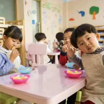 美国中年华人最无声的炫富，你占几条？