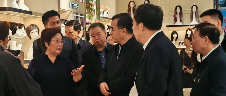 【会员动态】全国人大常委会副委员长张庆伟率队调研河南省侨商联合会执行会长单位瑞美真发