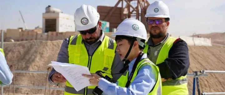 逃离白条时代：中国工程人的沙特救赎之路