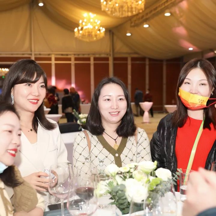 女企业家俱乐部招待晚宴----时尚与品味的发源地，智慧与魅力的集聚地！- 大数跨境