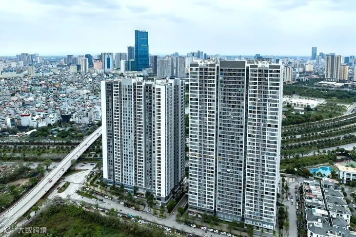 Hà Nội giá chung cư neo cao, người có 2 tỉ cũng khó mua nhà - Ảnh 1.