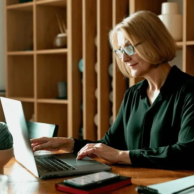 Working in China｜10 <em>Most</em> <em>Popular</em> Jobs for Foreigners in China