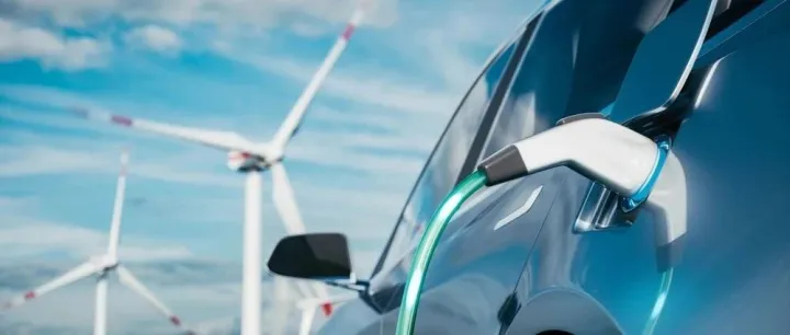 新能源汽车的2024年：技术革新与全球化的双轮驱动