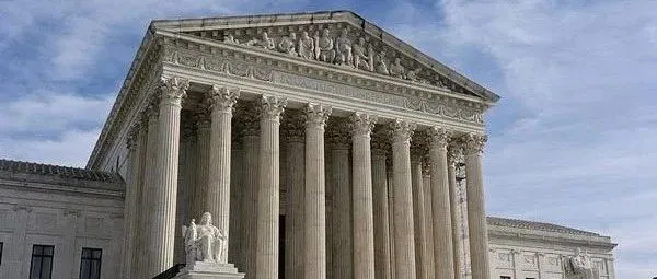 美国玩具商把白宫告了！玩具厂用外贸ERP智能优化流程，抵御关税冲击