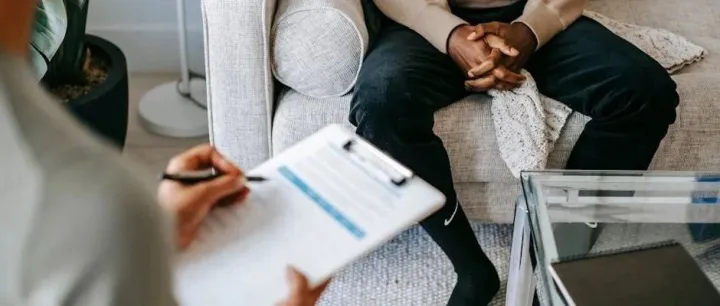 如何从外贸同行手里"挖"客户？