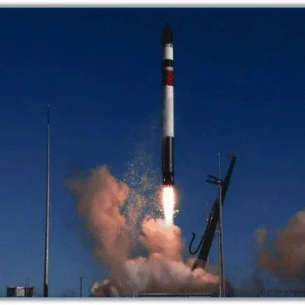 挑战马斯克,股价暴涨320%后，火箭实验室Rocket Lab股票该买入还是卖出？