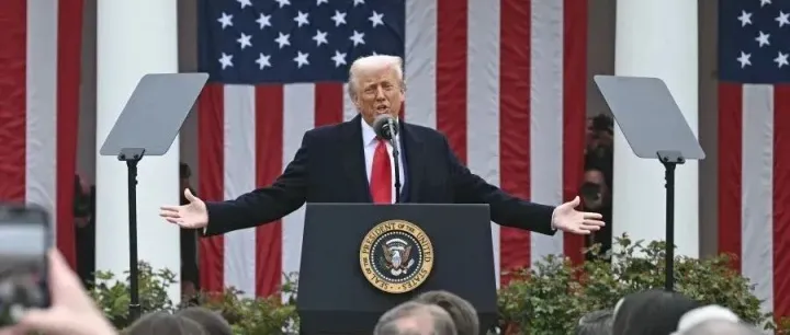 川普再次爆出惊人语录：对中国再加50%关税！中方表态：奉陪到底！