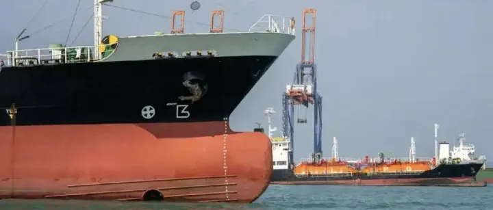 6.16｜中美达成会谈共识框架；集装箱船印度海岸起火；盐田港未现抢运潮现象；特朗普或提高汽车关税