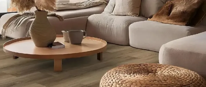 自主开发，邮箱电话开了头，跟进是个持久战