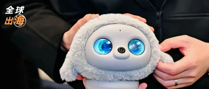 情感经济+AI，陪伴型机器人是一本难念的“生意经”