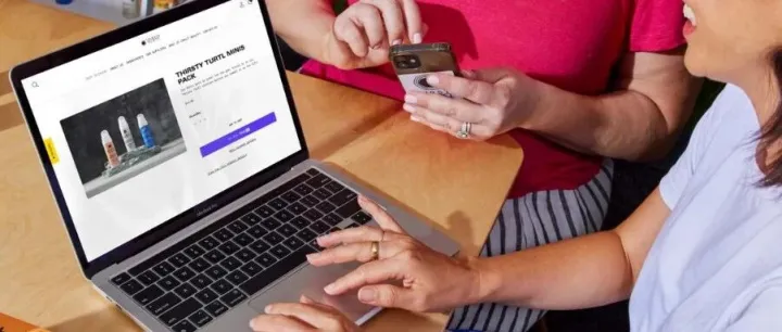 DTC品牌破局关键：构建深度用户信任，从陌生到忠诚的路径解析